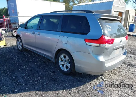 2011 Toyota Sienna Le V6 из США, поврежденный, VIN 5TDKK3DC9BS015637